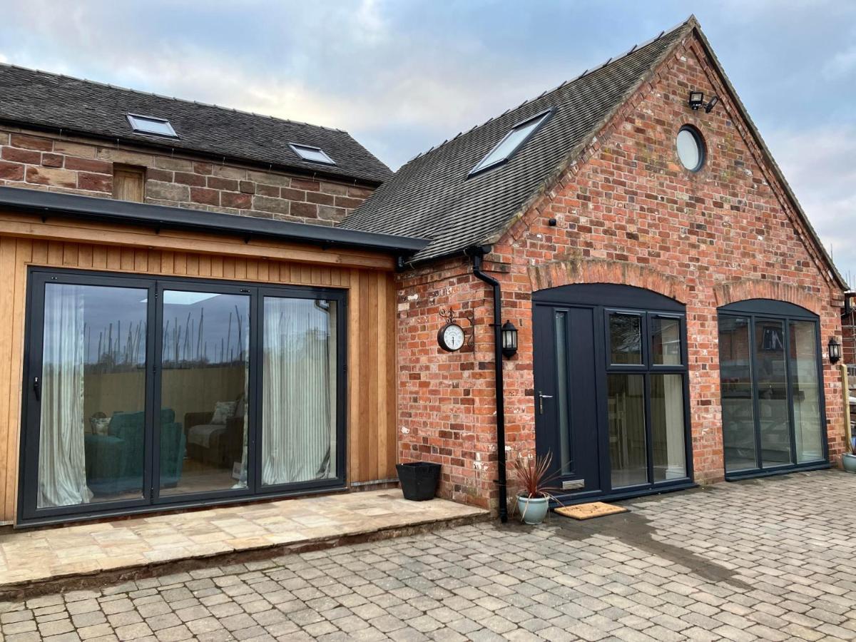 Honeyberry Cottage -Part Of Alton Cottages Exterior photo